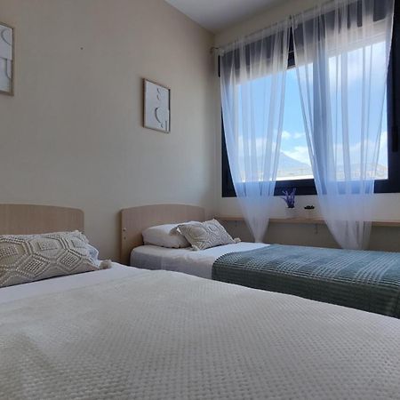 Cala Alta Sea View Apartment Μπένιντορμ Εξωτερικό φωτογραφία